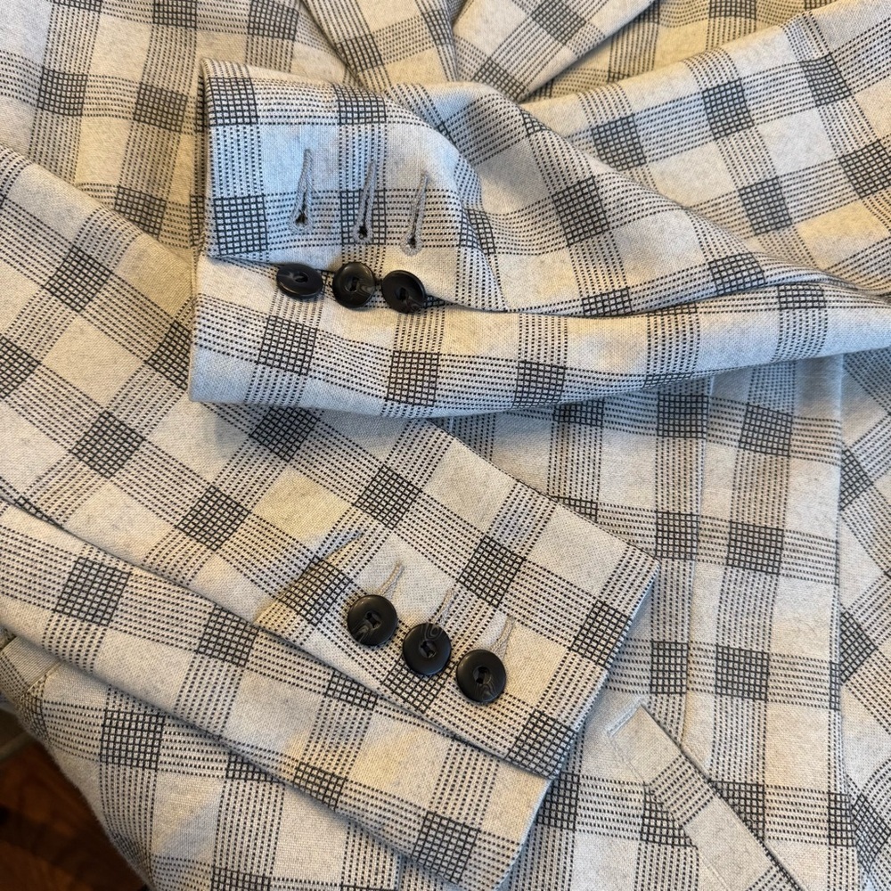 CAbi Valentina Plaid Blazer - Picture 8 of 11